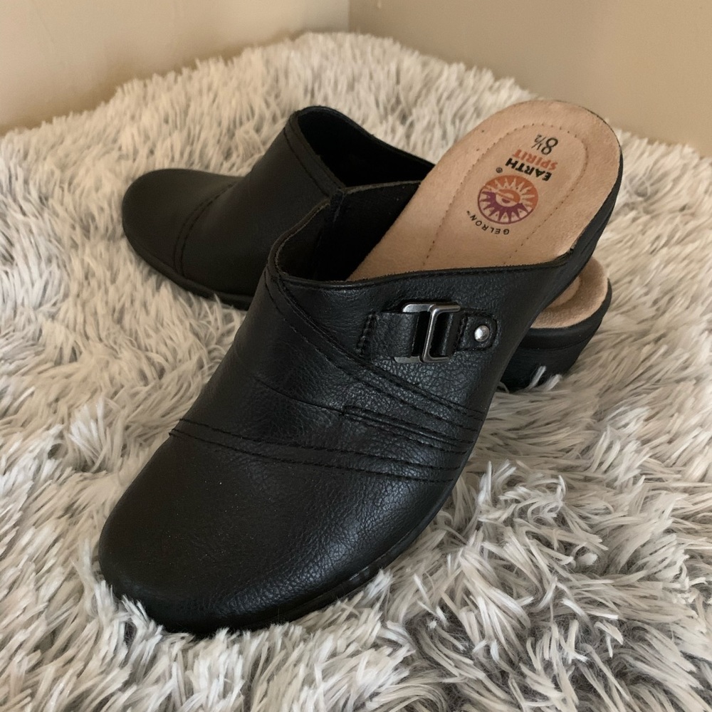 Women’s shoes